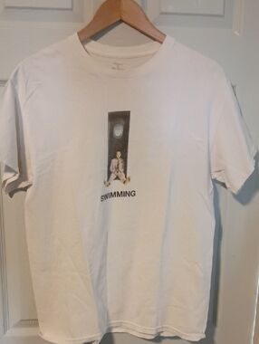 Men's White 'Swimming' Graphic Short-Sleeve Tee by